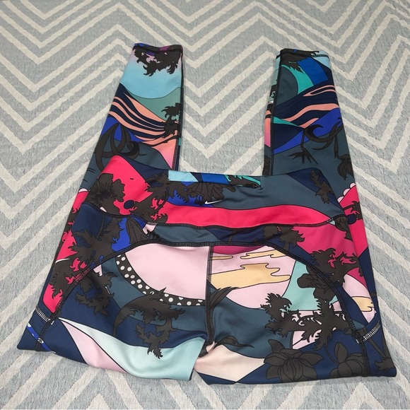 Nike Epic Luxe Icon Clash Women's - Picture 4 of 9